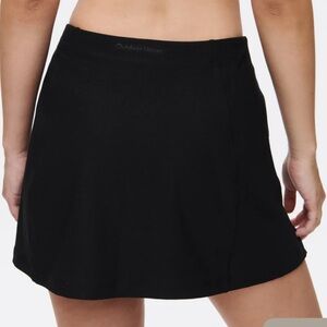 OUTDOOR VOICES Warmup 2.5" Skort